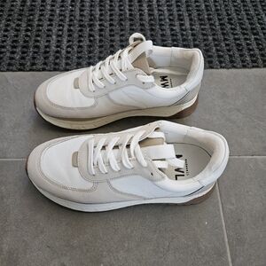 Kickoff Trainer Sneakers in Neutral.